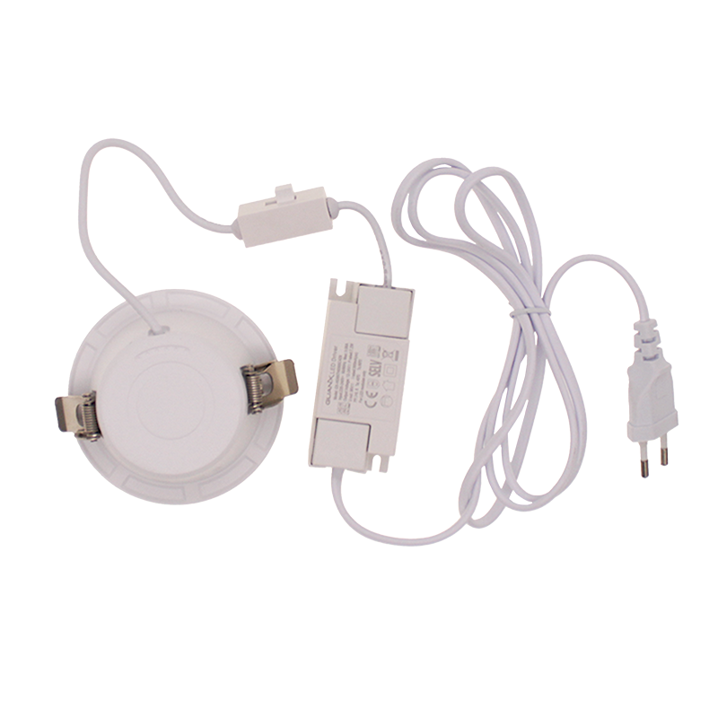Ronde LED inbouwspot met driver en stroomkabel, achterkant aanzicht, geschikt voor plafondmontage.