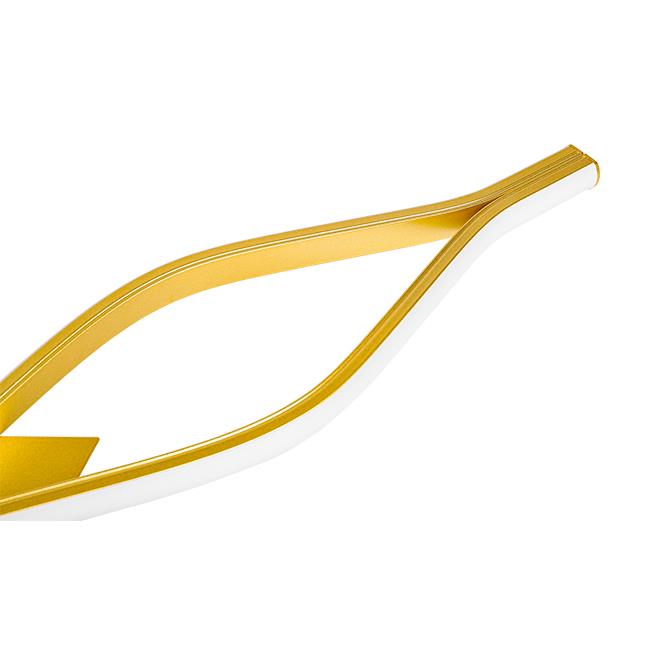 Gouden design LED hanglamp in moderne, golvende vorm, zijaanzicht met zichtbare witte lichtstrook aan de onderzijde.
