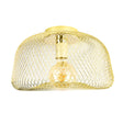 Gouden plafondlamp met metalen gaas kap en zichtbare filamentlamp, vooraanzicht tegen een witte achtergrond.