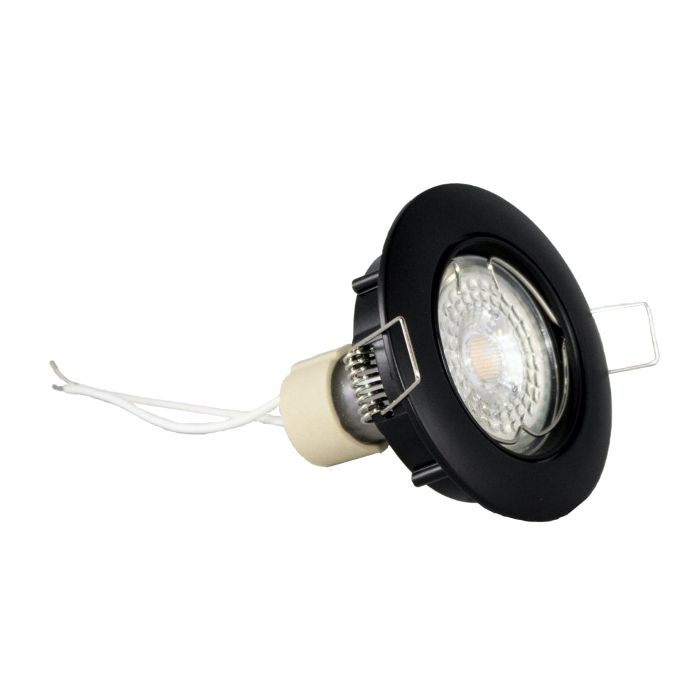 Zwarte ronde LED inbouwspot met GU10 fitting en veerklemmen, schuin zijaanzicht met zicht op lamp en bedrading.