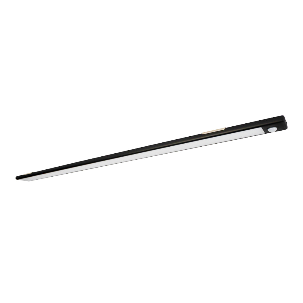 Zijaanzicht van een slanke, zwarte LED onderbouwlamp met sensor, geschikt voor montage onder keukenkastjes of werkbladen.