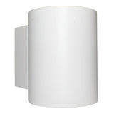 Witte cilindervormige wandlamp met modern design, vooraanzicht van een minimalistische up- en downlight buitenlamp.