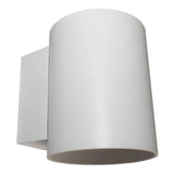 Wandlamp modern wit cilindervormig ontwerp – vooraanzicht van minimalistische buitenlamp met matte afwerking en wandbevestiging.
