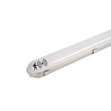 LED TL armatuur met bewegingssensor, schuin zijaanzicht – waterdicht en stofdicht ontwerp, ideaal voor gebruik in parkeergarages, magazijnen en bedrijfsruimtes.