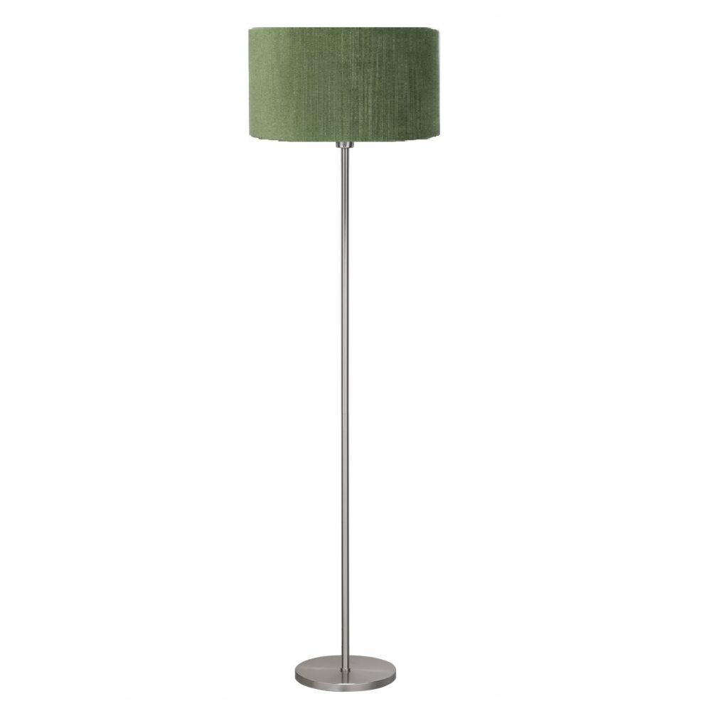 Staande lamp met moderne metalen voet en ronde groene stoffen lampenkap, frontaal aanzicht tegen witte achtergrond.