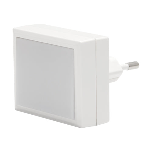 Witte LED nachtlamp met stekker, zijaanzicht onder een lichte hoek, geschikt voor stopcontactmontage.