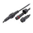 Waterdichte zwarte 2-pins DC stroomconnector met kabels, mannelijk en vrouwelijk, in gescheiden en aangesloten aanzicht, ideaal voor buitengebruik en LED-verlichting installaties.